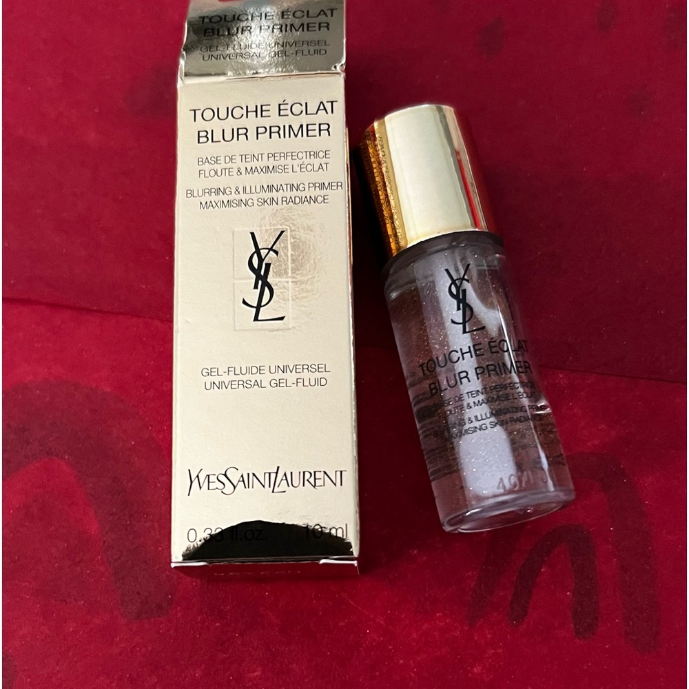 YSL BEAUTY TOUCHE ÉCLAT
BLUR PRIMER